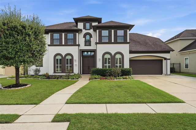 8311 Caroline Ridge Dr — Fall Creek