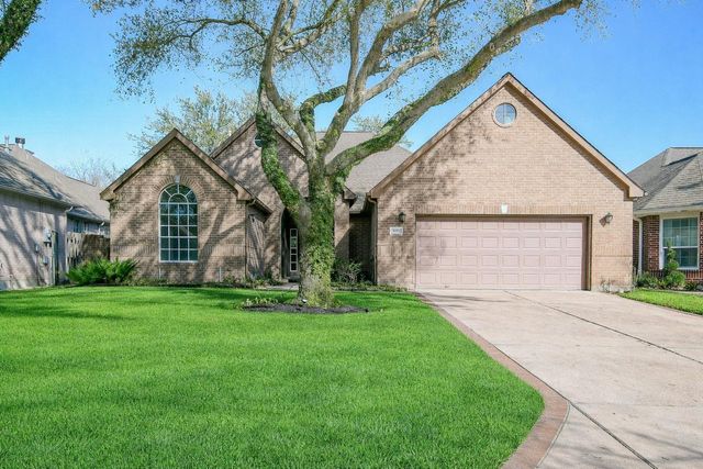 4111 Clubhollow — Fairways At Kelliwood Sec 1