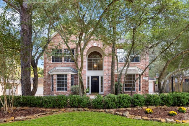 7 S Acacia Park Cir — Wdlnds Village Alden Br 28