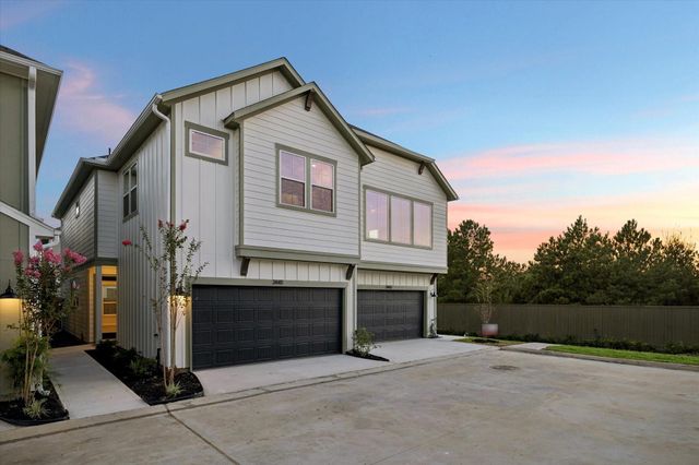 24411 Colonial Mound Dr — Colonial Heights