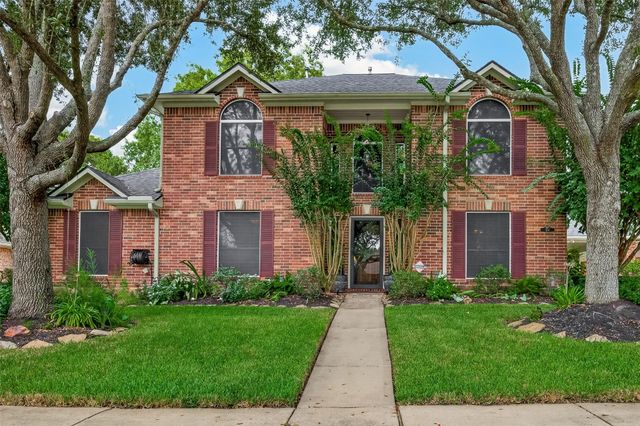 314 Willowood Dr — Oak Creek Sec 3 2004