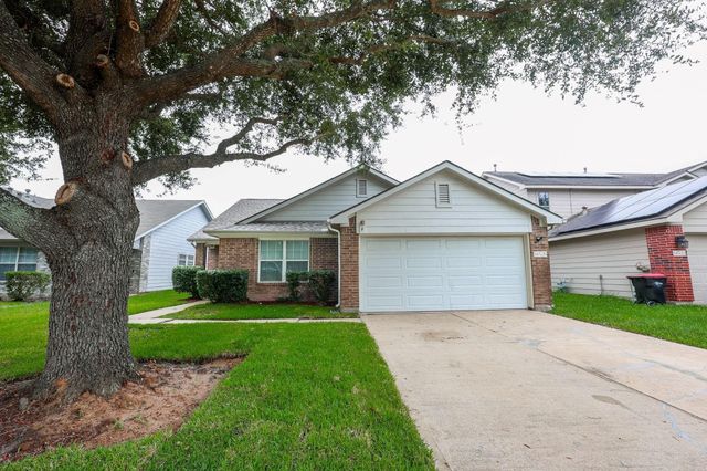 16526 Eaglewood Shadows Dr — Eaglewood Sec 8