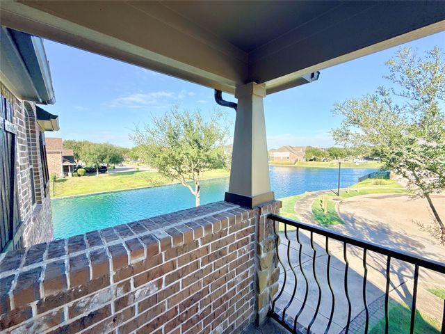3951 Amalfi Shores Ct — Lake Shore Harbour