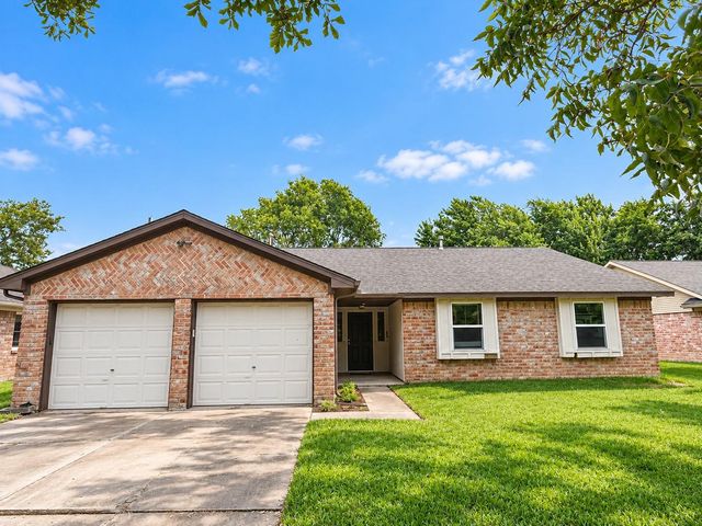 2026 Arcadia Dr — Covington West