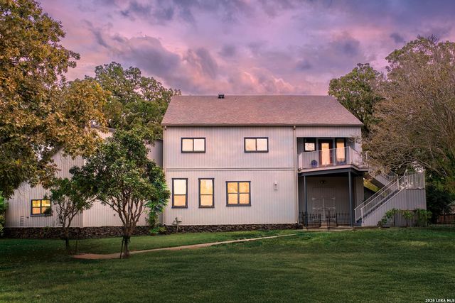 54 S HAMPTON DR — Glen Cove