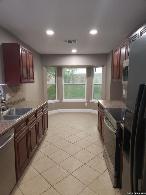 5005 Crestwood Dr — FAIRHAVEN
