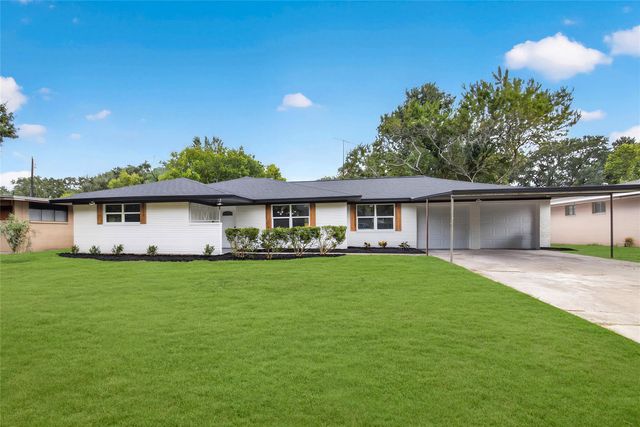 903 Rosewood Dr — Graywood Sec 01