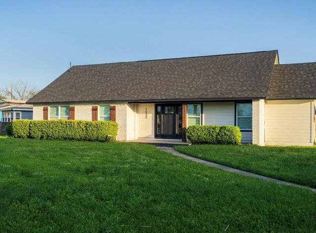 1402 Bayou Shore Dr — shoreview