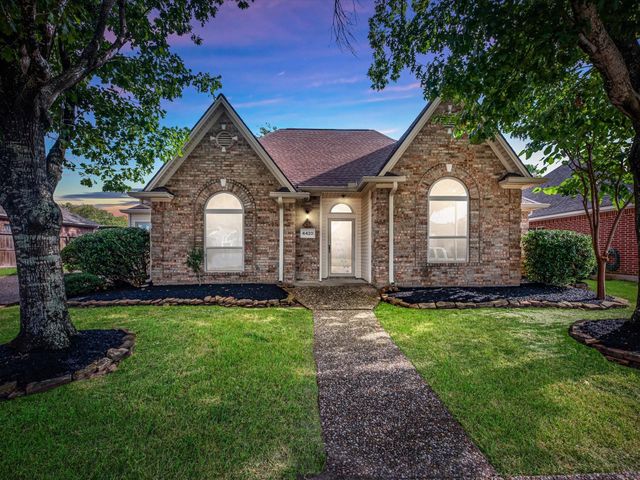 4420 Alamance St — Country Club Oaks Sec 11