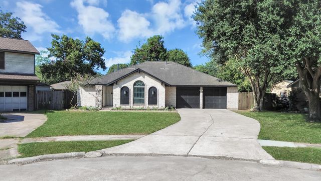 5018 Groveton Ln — Corrigan Pearland