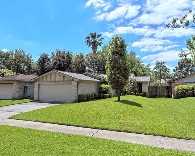21027 Western Valley Dr — Settlers Village