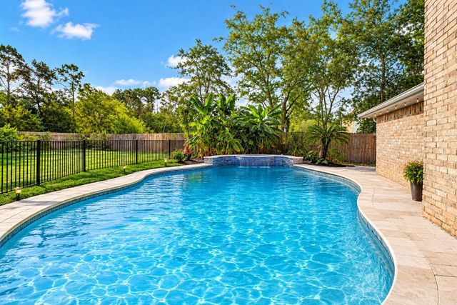 412 Westwood Dr — Dunbar Estates 1