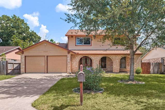 2002 Bentvine Dr — Westlake Sec 01