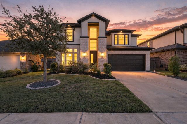 31539 Beacon Cove Trl — Cross Creek West Sec 2