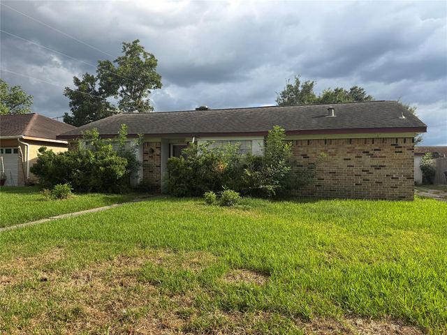 11403 Sharpview Dr — Bellaire West Sec 07