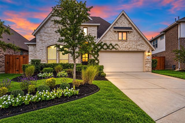 17906 Miller Springs Ct — Towne Lake Sec 55