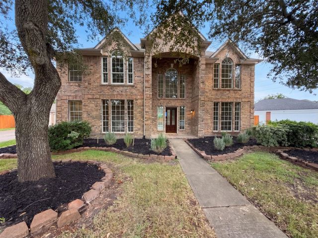 1702 Corona Del Mar Dr — Villa Del Lago At Lake Olympia Sec 1