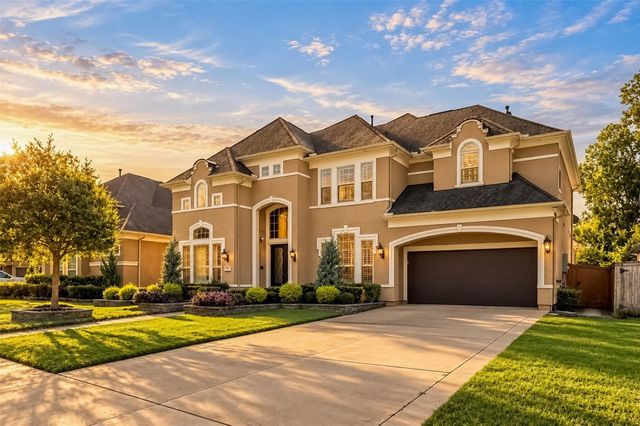 6315 Logan Creek Ln — Riverstone
