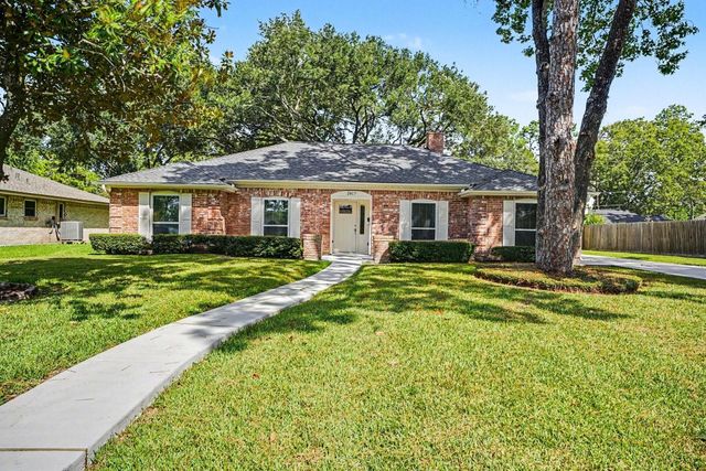 2817 Frostwood Circle — Sherwood Oaks