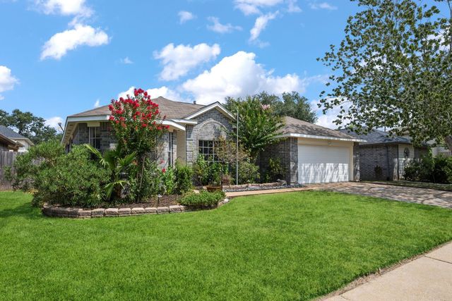 19506 Elmtree Estates Dr — Highland Creek Village Sec 01