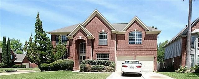 15618 Claremont Ct — Village Of Oak Lake Sec 3