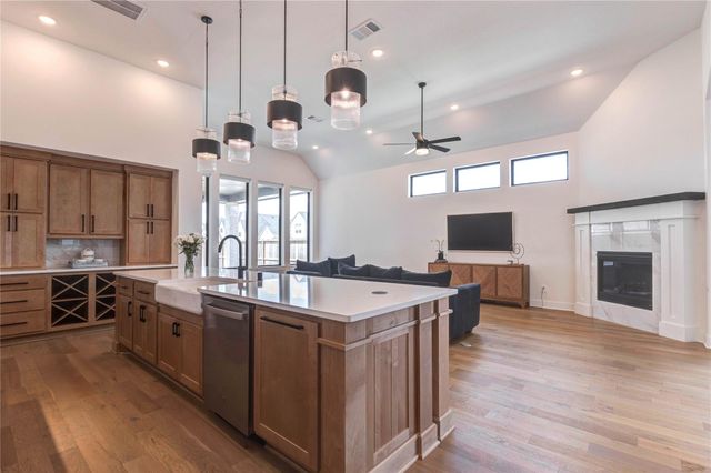4510 Windmill Landing Ln — Cross Creek West