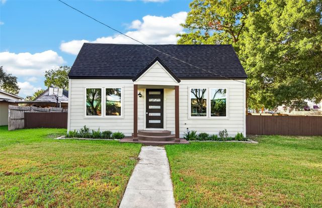202 Jackson Ave — Jackson Place Sec 03