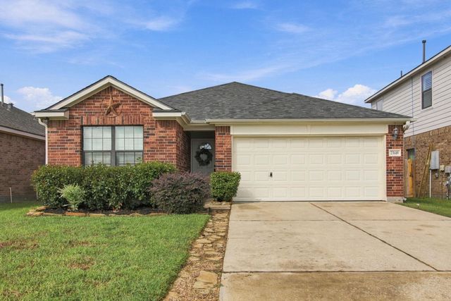 23619 Virginia Pine Dr — Pine Trace Village Sec 2