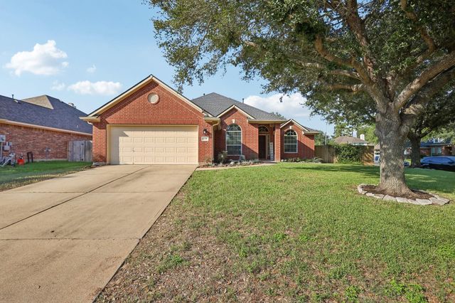 6210 Crystal Forest Trl — Pine Lakes Sec 01