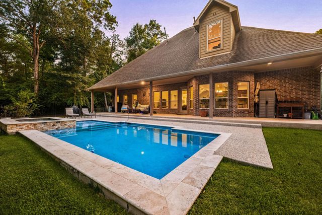 1904 Boulder Ridge Dr — Dominion Ridge