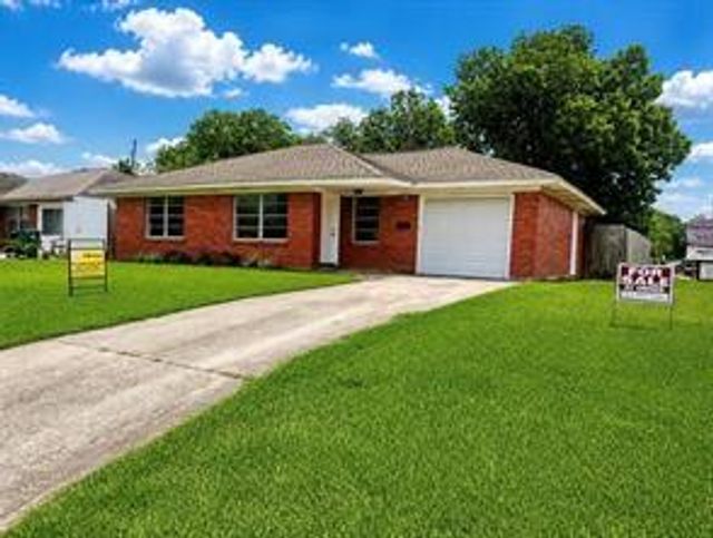 2102 Blueberry Ln — Strawberry Hills Sec 03