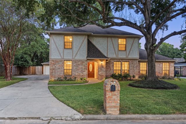 5522 Woodville Ln — Terranova West