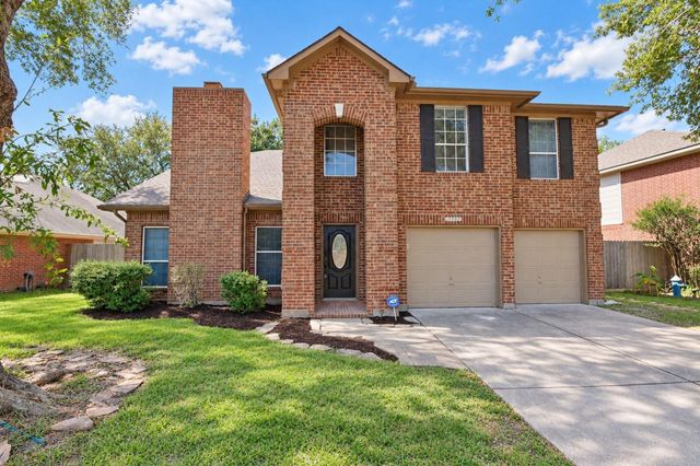 1902 Park Maple Dr — Memorial Parkway