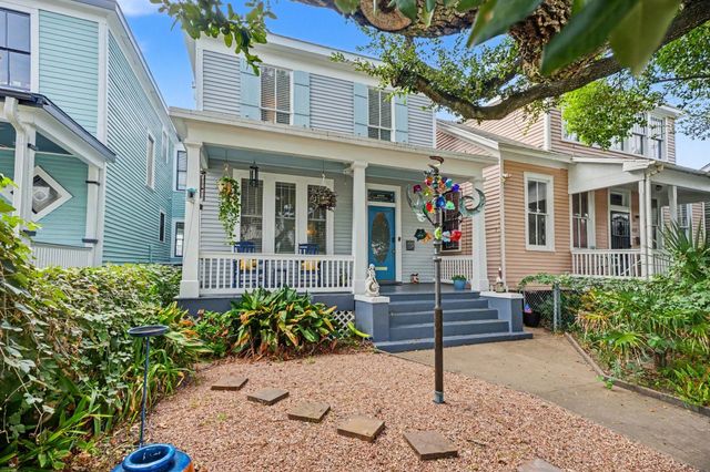 2211 Bernardo De Galvez Ave — Galveston Outlots