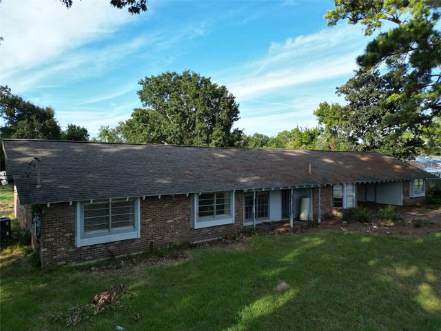 614 Pine Cir — El Jardin Sec 03 U/R