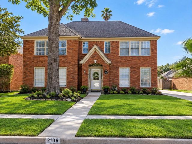 2106 Cherry Hills Dr — South Shore Harbour