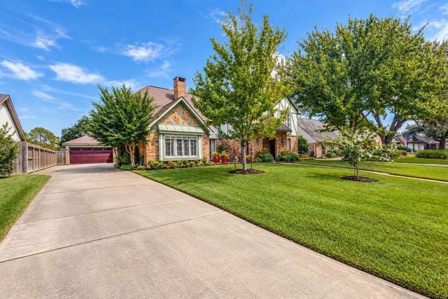 807 Longview Dr — Sugar Creek Sec 3