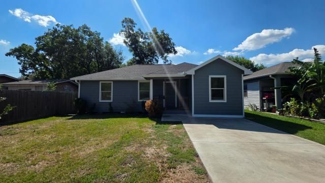 205 Leora Ave — Vince Bayou Place Sec 02