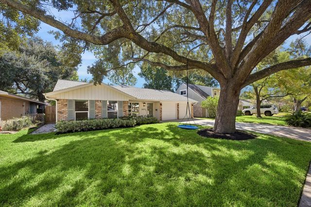 10659 Mayfield Rd — Spring Branch