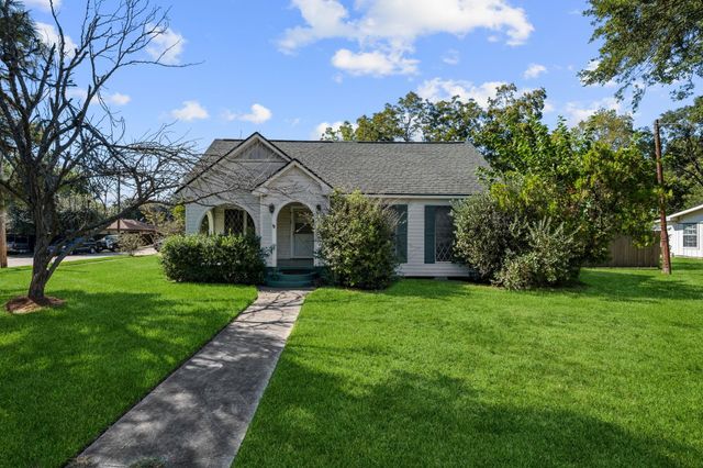 401 N Pruett St — Pruett Estates Sec 02