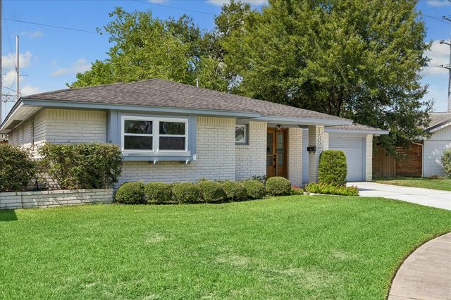 1327 Guese Rd — Timbergrove Manor