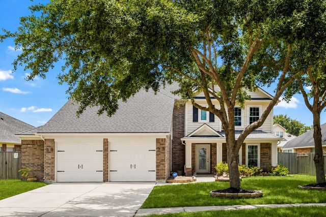 3915 Eastland Lake Dr — Waterside Estates