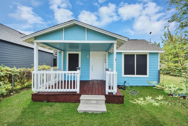 1109 Carver St — Oakwood Annex