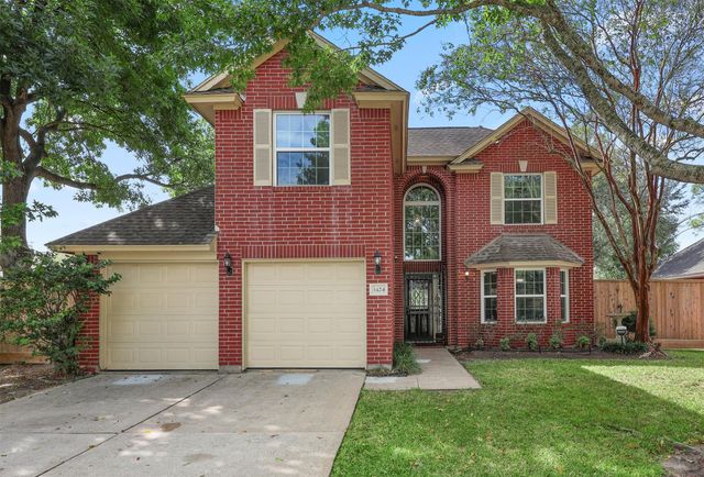 3424 Glastonbury Dr — Twin Wood SD