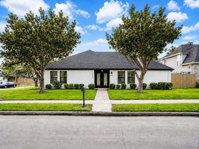 2275 Woodland Springs St — April Village