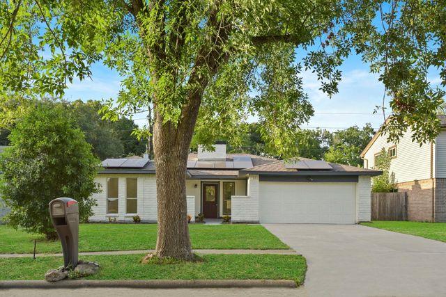 2322 Aprilmont Dr — Pheasant Creek