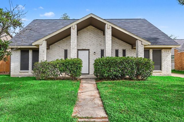 6839 Blue Ridge Dr — Tara Sec 1