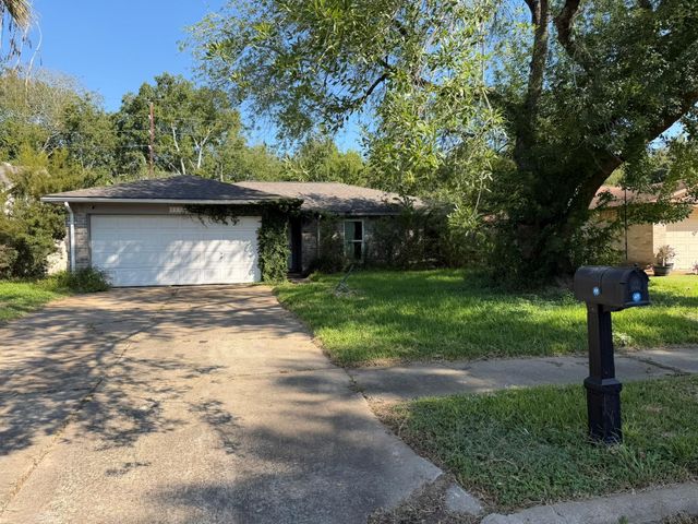 2606 Cobble Ridge Dr — Pheasant Creek Sec 1