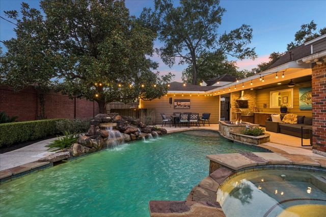 13723 Taylorcrest Rd — Wilchester West