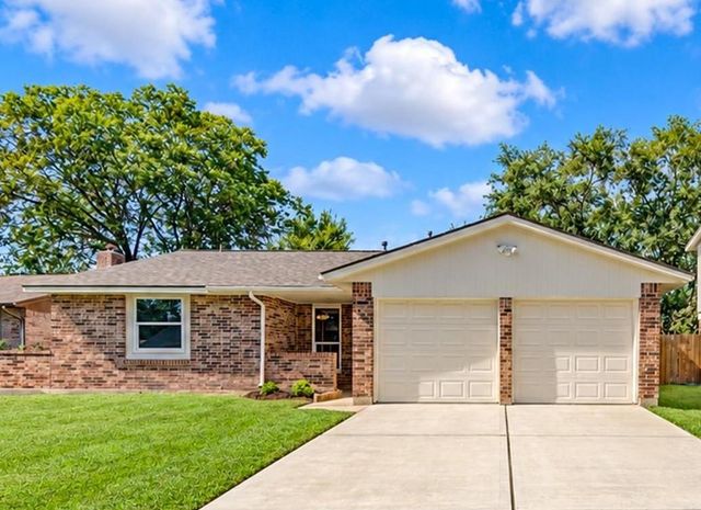 15106 Cypress Green Dr — Fairwood